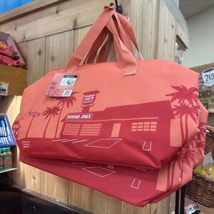 Trader Joe’s Large Insulated Tote Bag - Peach NWT